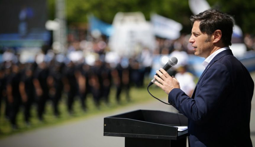 Kicillof prometió aumentar las horas CORES a la Policía Bonaerense La