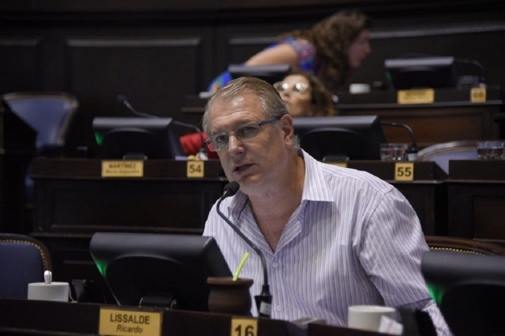 Andá máquina, nomás: diputado invitó a renunciar a massista
