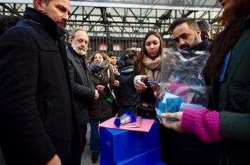 Números definitivos: arrancó el escrutinio que llevará a Kicillof a los 52 puntos