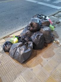 Municipio radical sitiado por la basura