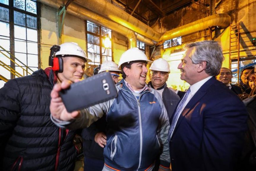 Desde España, Alberto Fernández aprovechó el Día de la Industria para acercarse a los empresarios