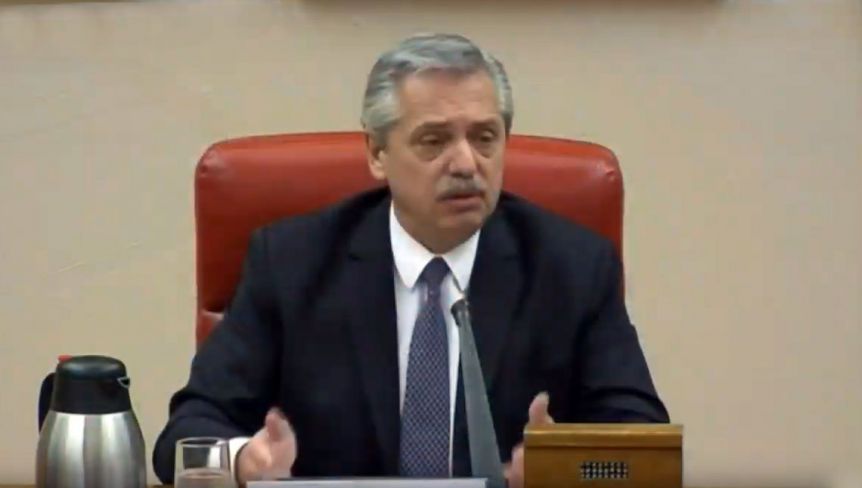 Desde España, Alberto habló de la