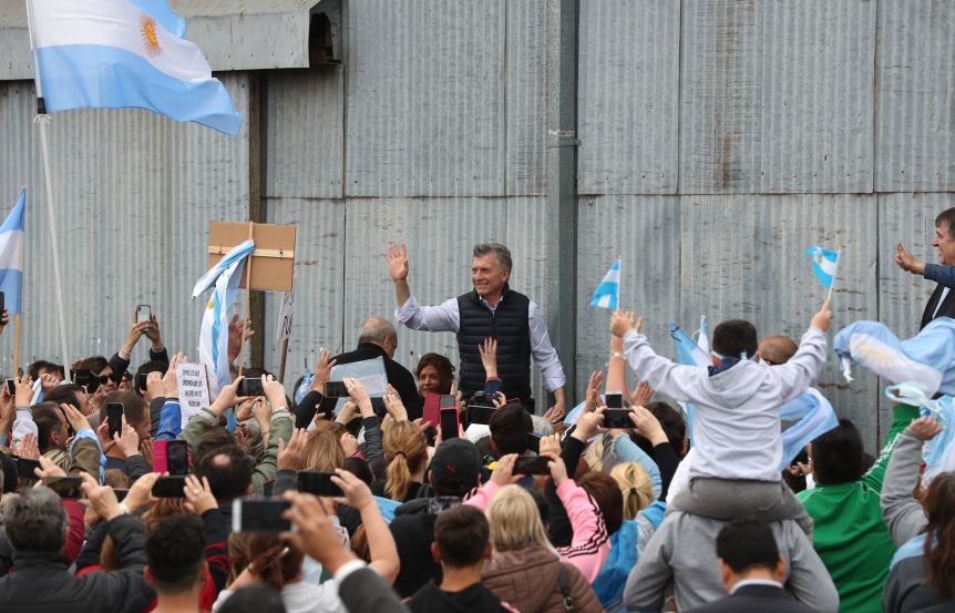 En tren de sumar votos, Macri anunció medidas ante la violencia de género y generó dudas