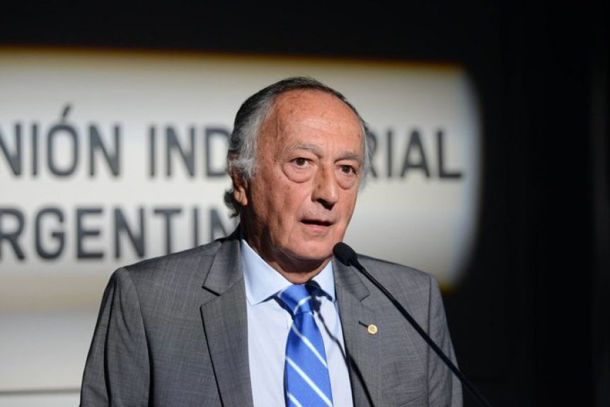 Reformas tributaria y laboral, ejes de la propuesta de la UIA ante el pacto social