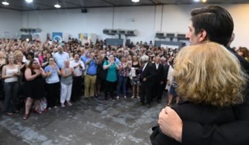 Trotta reunió a buena parte de los trabajadores del Ministerio de Educación y presentó a su gabinete