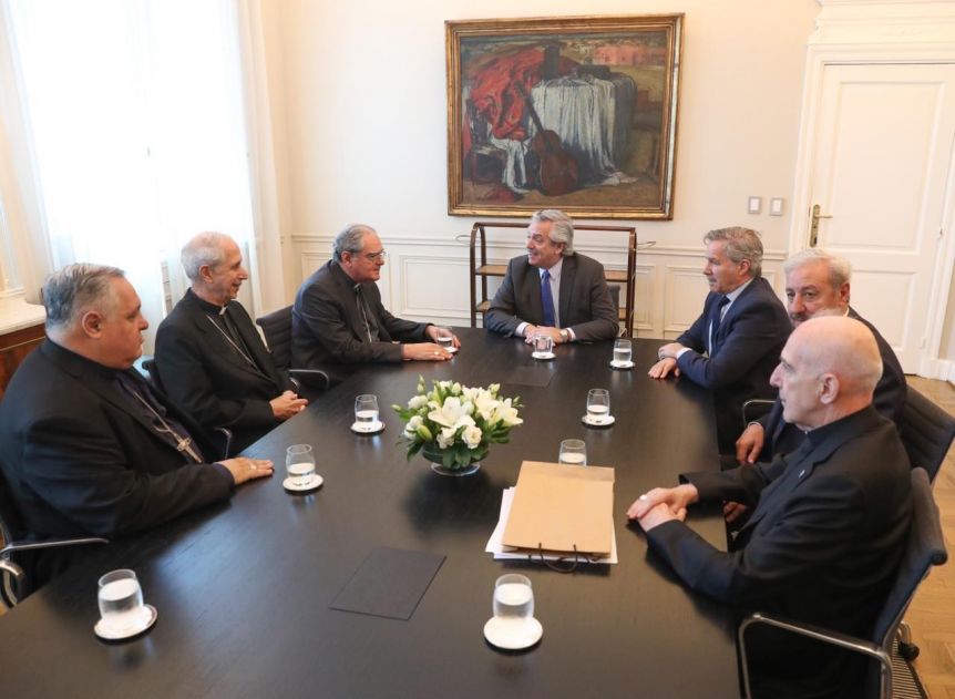 Con el hambre como principal preocupación, Alberto recibió a la Conferencia Episcopal