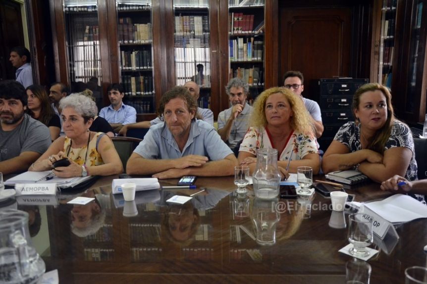La Provincia aclara y pagará el aumento a los empleados públicos contratados