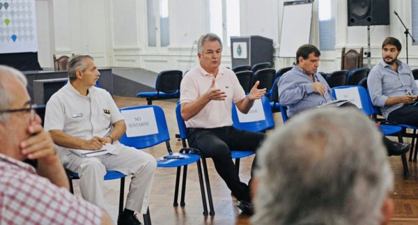 Modo detective: jefes comunales podrán seguir de cerca a vecinos que hayan viajado