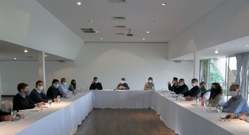 Con el eje en la asistencia alimentaria, Arroyo y Massa se reunieron con alcaldes de la Primera
