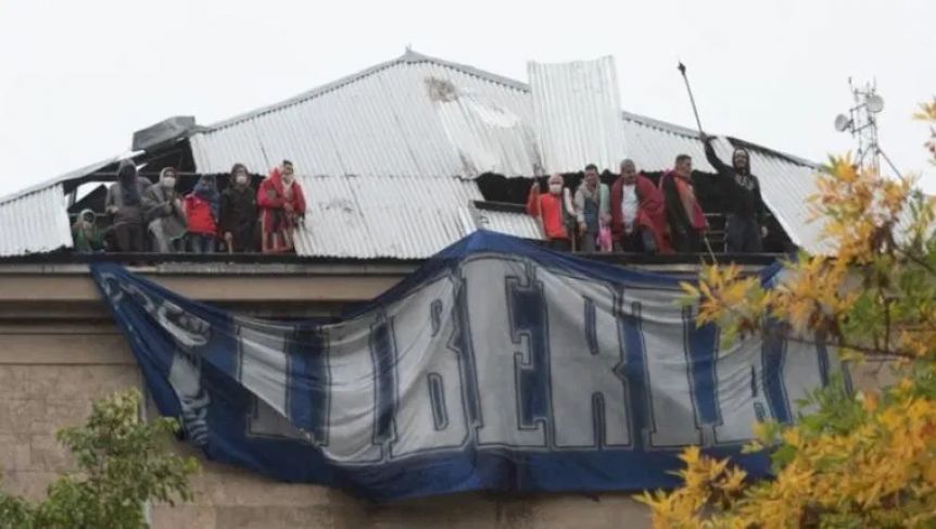Domiciliarias: Alak volvió a la carga y arremetió contra la gestión de Vidal