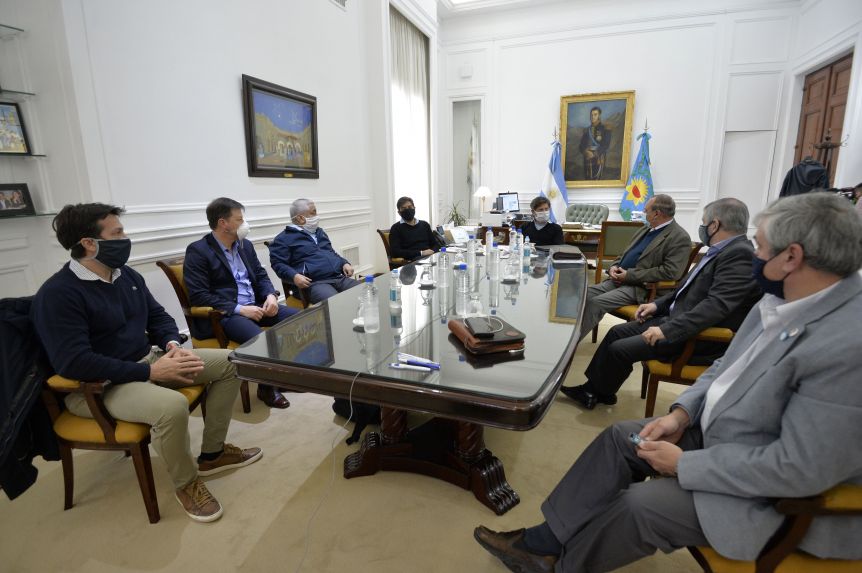 Con el eje en las finanzas y la flexibilización, Kicillof recibió a una nueva tanda de intendentes