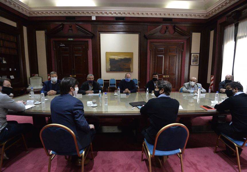 Representantes de la Tercera se vieron con Kicillof y se fueron con la promesa del respaldo financiero
