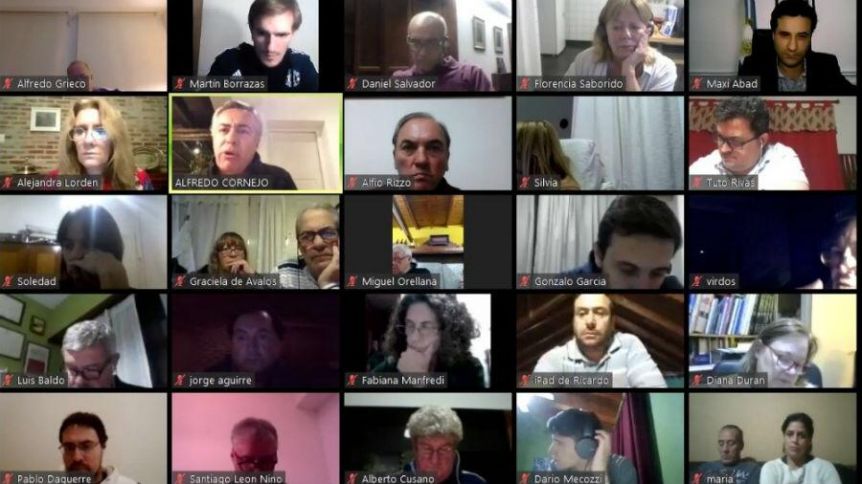 El radicalismo se abroquela y se planta al oficialismo