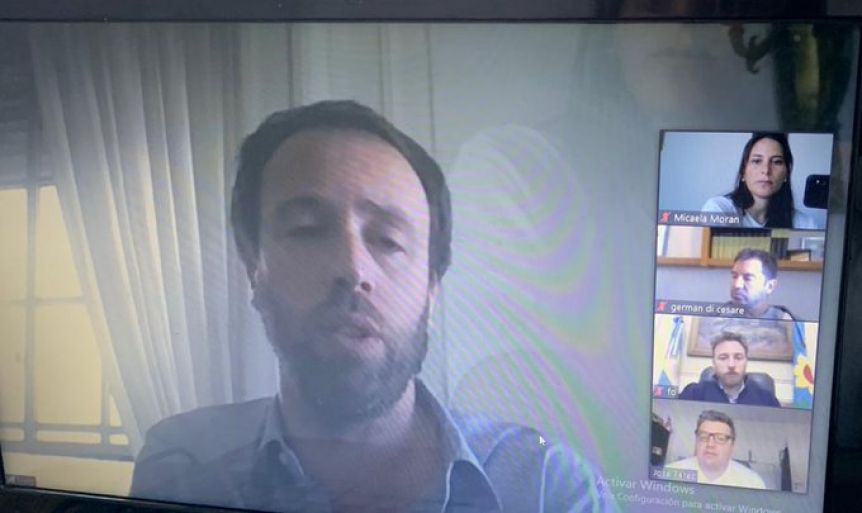 Lección virtual: López instruyó a sus diputados sobre la deuda y las leyes a debatir el jueves