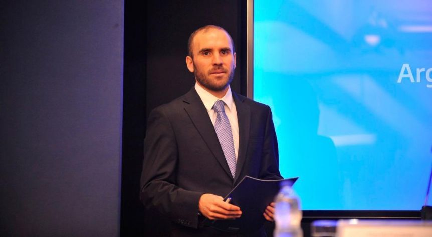 En medio de la renegociación de la deuda, Guzmán puso el acento en el cuidado de la salud