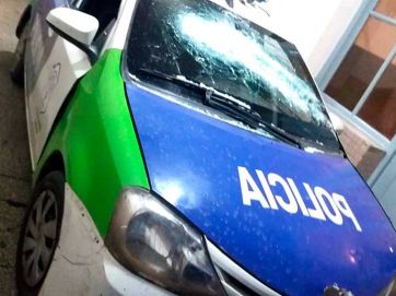 Fiesta y descontrol: rompieron la cuarentena y se pelearon con la policía