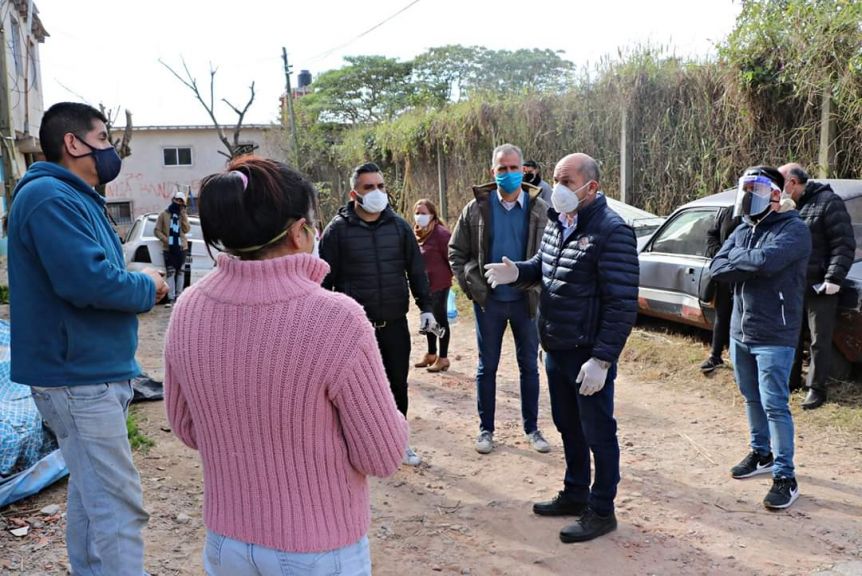 Para frenar el avance del Covid-19, intendentes vecinos cierran el