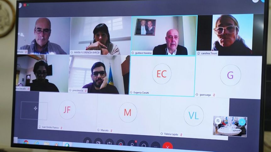 El titular del IOMA negó compra de clínicas y pidió discutir la libre elección de profesionales