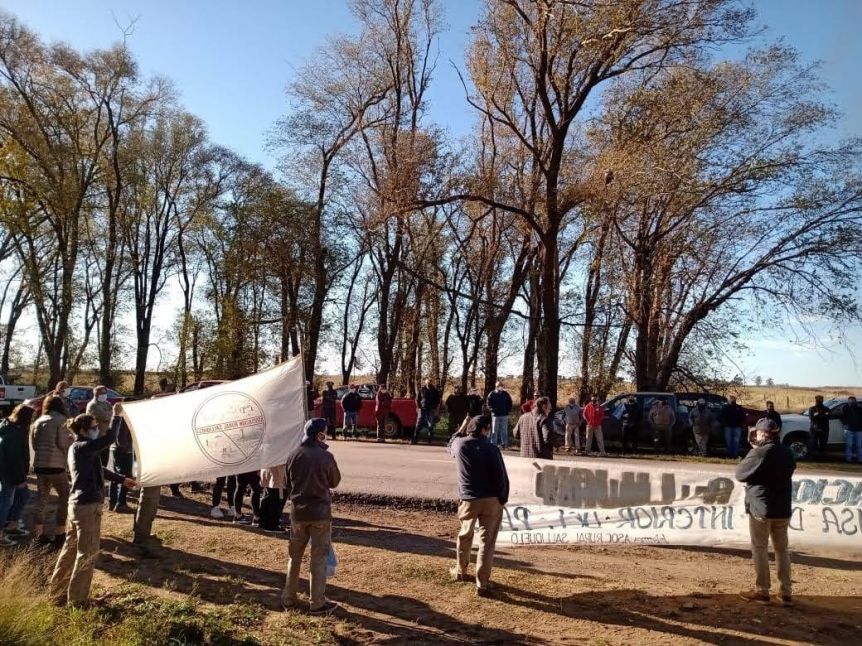 Productores bonaerenses salieron a las rutas para rechazar las expropiaciones