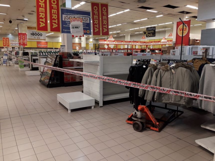 Intendentes del Conurbano buscan prohibir a supermercados vender artículos no esenciales