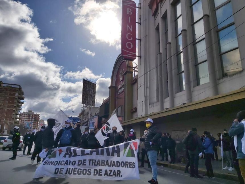 Crece la presión sobre las salas de juego por el atraso en salarios y aguinaldos