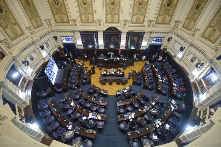 La oposición presiona a Kicillof y propone cambios para el endeudamiento