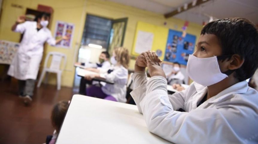 La oposición presiona por la vuelta a clases en los distritos que están en fase 5