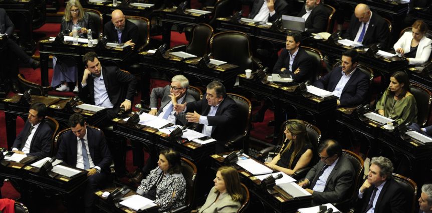 Un sector de la oposición reclama