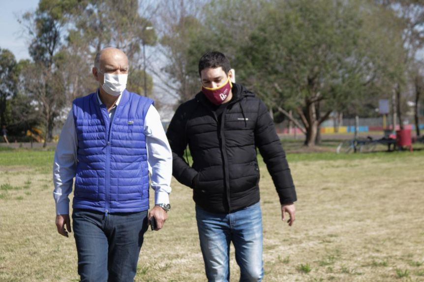 Grindetti supervisó el regreso de la actividad deportiva individual en parques municipales