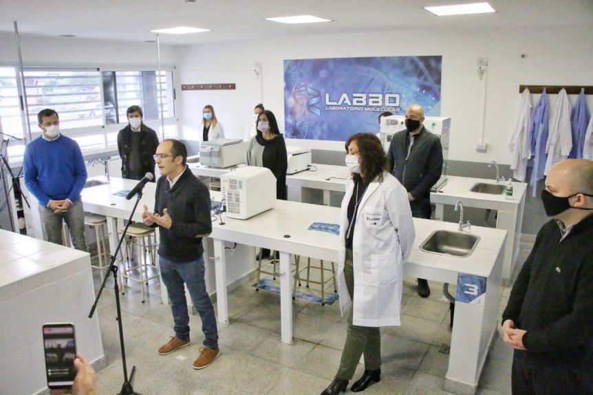 Inauguran en el centro de la provincia un moderno Laboratorio de Biología Molecular