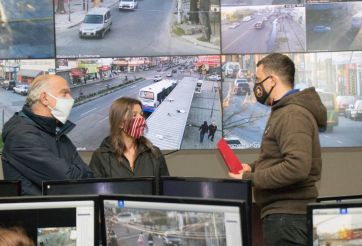 Reclamo salarial de efectivos policiales generó tensión en el conurbano