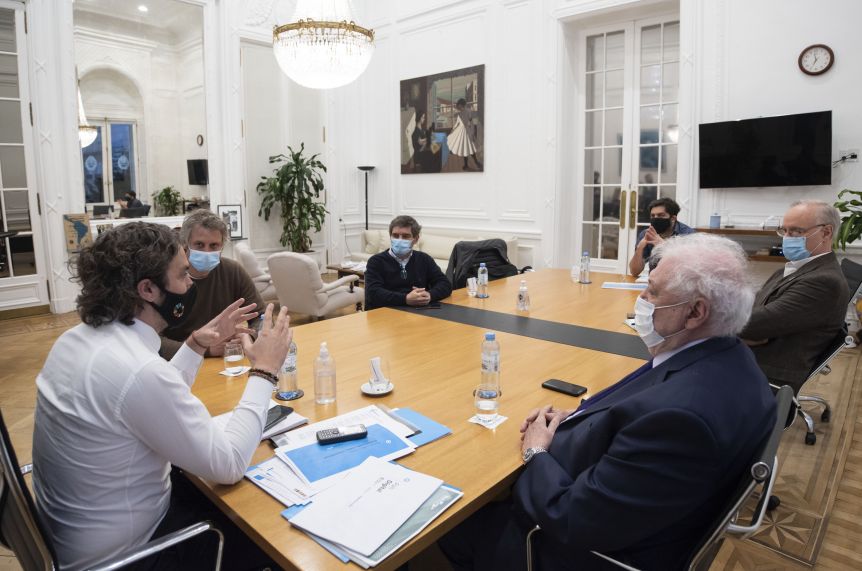 En el comienzo de la nueva cuarentena, hubo reunión cumbre en la Rosada
