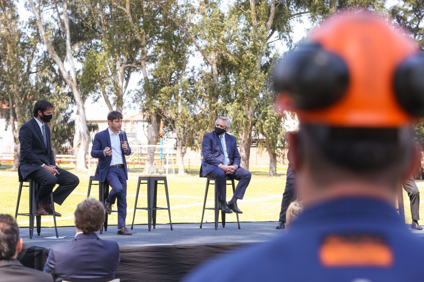 Junto a Alberto, Kicillof insistió con el perfil petrolero de la Provincia