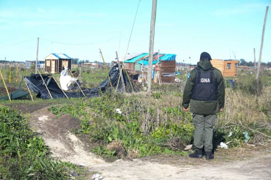 Garro exigió apoyo de Nación y Provincia para desalojar la toma de Los Hornos