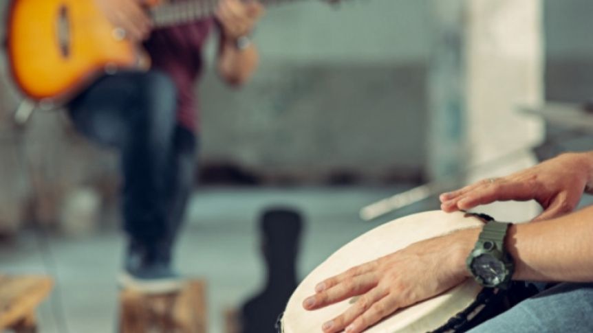 Con protocolos, vuelven el teatro y la música a la Provincia