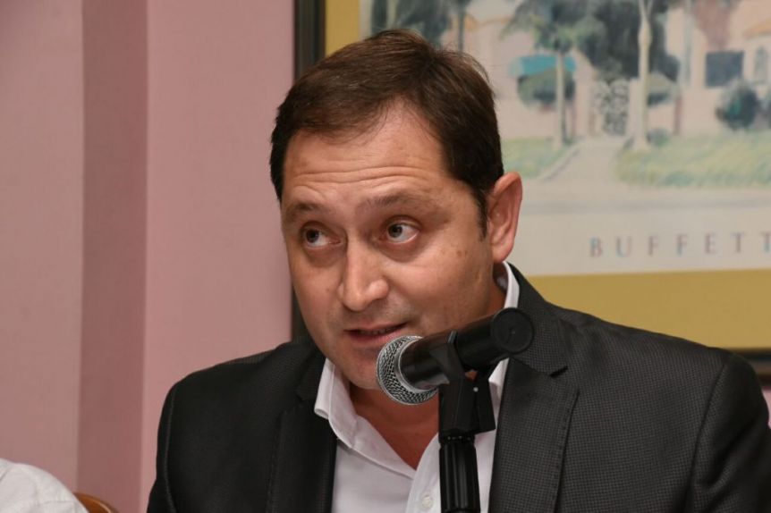 Intendente de la Cuarta, aislado y con síntomas