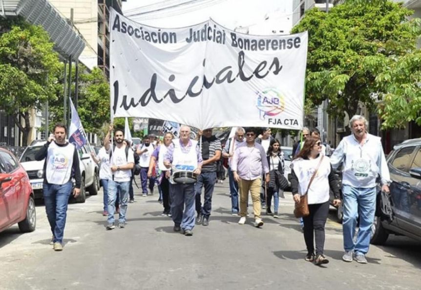 Judiciales rechazaron la oferta salarial del Gobierno y anunciaron un paro para mañana