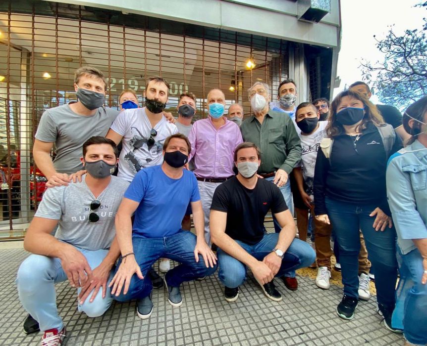 La oposición presentaría un amparo contra el toque de queda de Kicillof