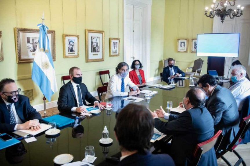 El Gobierno prorrogará la prohibición de despidos y la doble indemnización