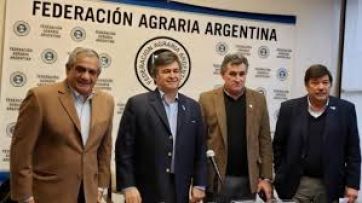 Alberto pone paños fríos a las tensiones con el campo