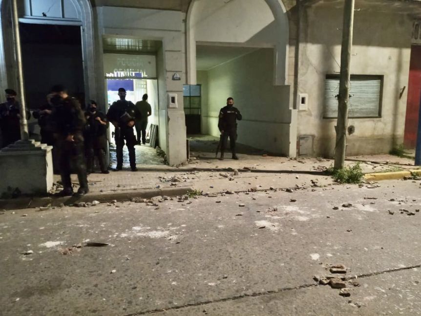 Pueblada: la tranquila ciudad de Rojas en llamas por un femicidio
