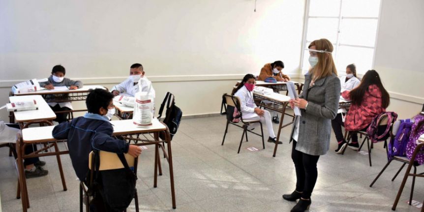 Quiénes quedan exceptuados del retorno a las escuelas