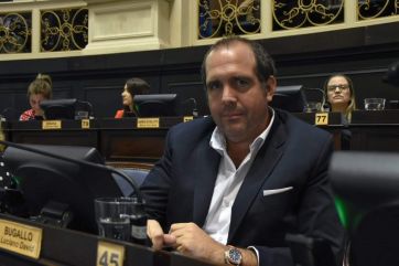 Denuncian a intendente peronista por presuntas irregularidades en reparación de patrulleros