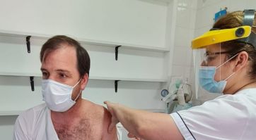 La otra interna de los intendentes opositores: los 33 que no se vacunaron vs. los 32 que sí