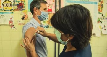 La otra interna de los intendentes opositores: los 33 que no se vacunaron vs. los 32 que sí