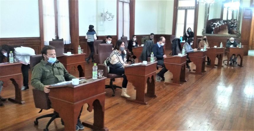Tras el escándalo, los concejos deliberantes se ponen en alerta