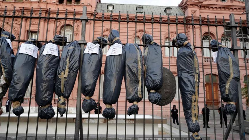 Denunciaron a Bullrich y otros dirigentes opositores por