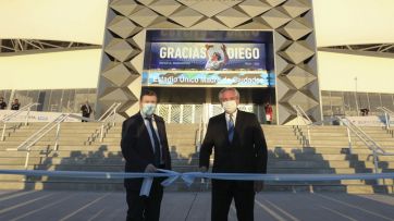 El millonario estadio, la pobreza y Abigail: otro poco más de grieta de la mano de Santiago