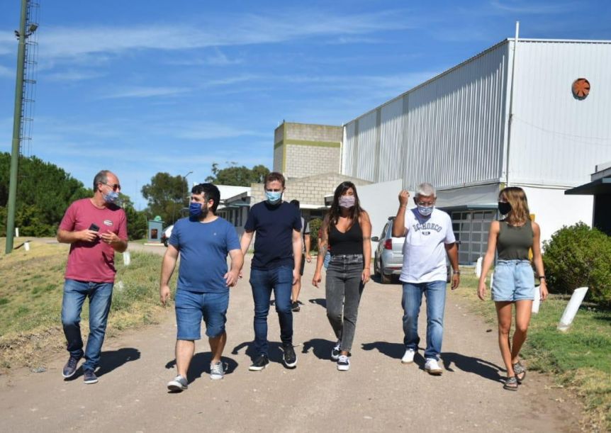 Entre obras y apoyo a Máximo, Otermín continuó con sus recorridas por la Provincia