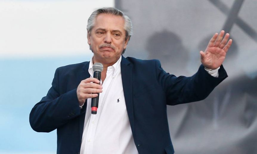 Alberto gambetea entre la imagen negativa y el rechazo a su gestión